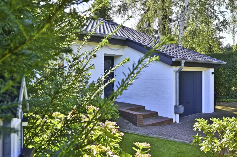 Ansicht · Bungalow-Doppelhaushälfte in Wedel: saniert 2020-2023, 
Leben auf einer Ebene · Bild 15 von 15 · IMMO Holm
