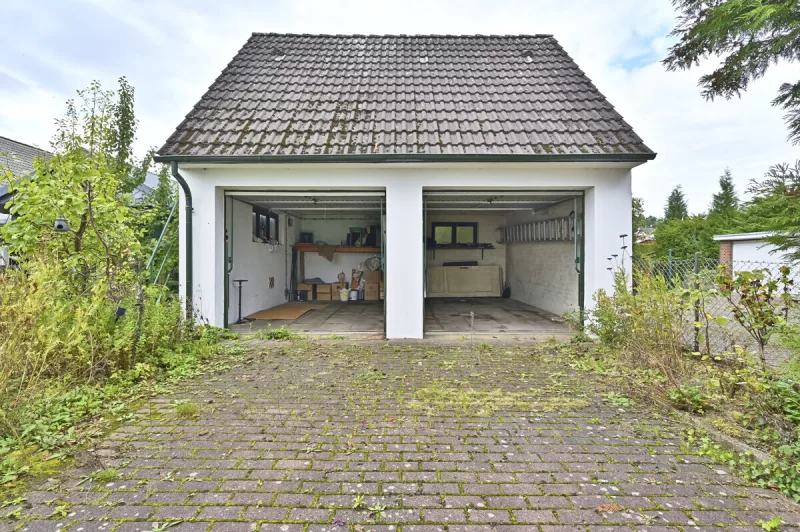 Ansicht · Wedel: Altbau mit zwei Wohnebenen, 1.003 m² Garten und Atelier im Grünen · Bild 13 von 17 · IMMO Holm