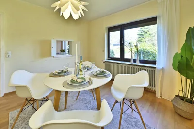 Ansicht · Viel Platz für den eigenen Stil - Einfamilienhaus in der Moorwegsiedlung · Bild 9 von 18 · IMMO Holm