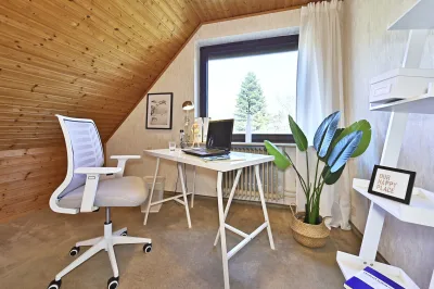 Ansicht · Viel Platz für den eigenen Stil - Einfamilienhaus in der Moorwegsiedlung · Bild 13 von 18 · IMMO Holm