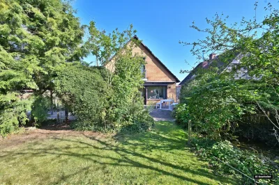 Ansicht · Viel Platz für den eigenen Stil - Einfamilienhaus in der Moorwegsiedlung · Bild 17 von 18 · IMMO Holm