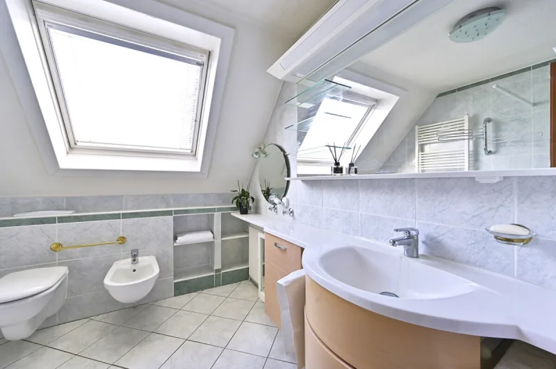 Ansicht · Großzügiges Reihenmittelhaus mit schönem Wintergarten in Holm! · Bild 11 von 15 · IMMO Holm
