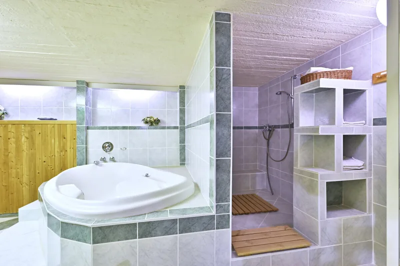 Ansicht · Großzügiges Reihenmittelhaus mit schönem Wintergarten in Holm! · Bild 13 von 15 · IMMO Holm