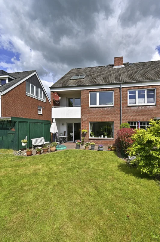 Ansicht · Doppelhaushälfte in Holm mit schönem Garten und viel Platz - 
Ideal für Familien! · Bild 18 von 20 · IMMO Holm