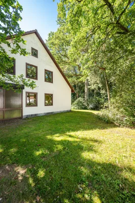 Ansicht · Märchenhafte Idylle im Nibelungenviertel – Ihr Naturtraum im Grünen · Bild 2 von 30 · IMMO Holm