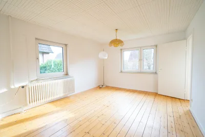 Ansicht · Gartenparadies für die ganze Familie - wo Ihr Traumhaus Wurzeln schlägt! · Bild 4 von 19 · IMMO Holm