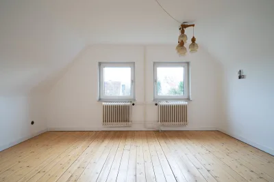 Ansicht · Gartenparadies für die ganze Familie - wo Ihr Traumhaus Wurzeln schlägt! · Bild 10 von 19 · IMMO Holm