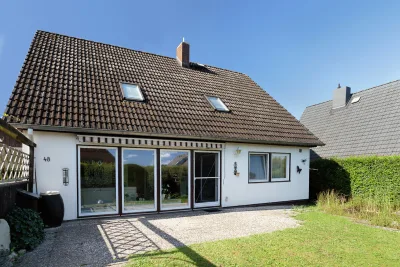 Ansicht · Idyllisches Familienparadies: Charme und Ruhe an der Elbe · Bild 2 von 30 · IMMO Holm