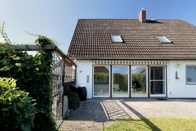 Ansicht · Idyllisches Familienparadies: Charme und Ruhe an der Elbe · Bild 28 von 30 · IMMO Holm