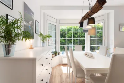 Ansicht · Ihr Traumhaus in Hetlingen: Wohnen mit Stil, Komfort und Badespaß · Bild 18 von 30 · IMMO Holm