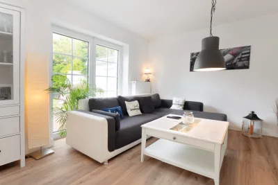 Ansicht · Ihr Traumhaus in Hetlingen: Wohnen mit Stil, Komfort und Badespaß · Bild 22 von 30 · IMMO Holm