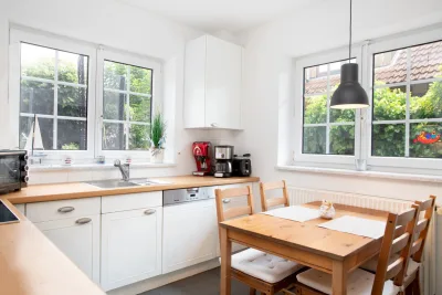 Ansicht · Ihr Traumhaus in Hetlingen: Wohnen mit Stil, Komfort und Badespaß · Bild 25 von 30 · IMMO Holm