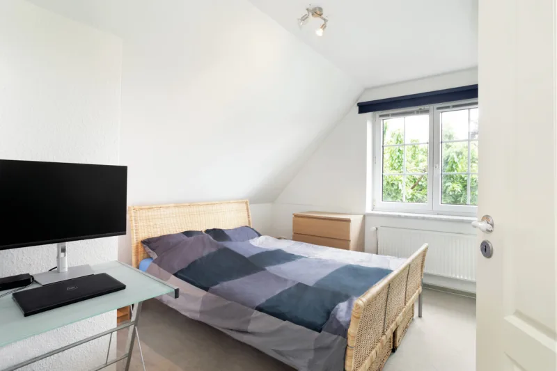 Ansicht · Ihr Traumhaus in Hetlingen: Wohnen mit Stil, Komfort und Badespaß · Bild 28 von 30 · IMMO Holm