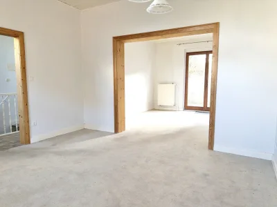 Ansicht · Charme mit Stil und Potential -  aus Zwei - mach Einfamilienhaus · Bild 15 von 19 · IMMO Holm