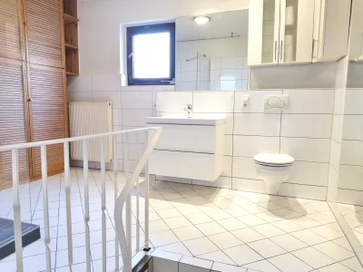 Ansicht · Charme mit Stil und Potential -  aus Zwei - mach Einfamilienhaus · Bild 18 von 19 · IMMO Holm