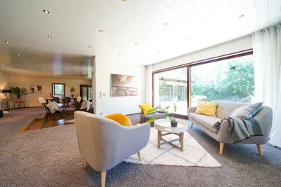 Ansicht · Wohnparadies mit viel Platz und besonderen Highlights · Bild 12 von 30 · IMMO Holm