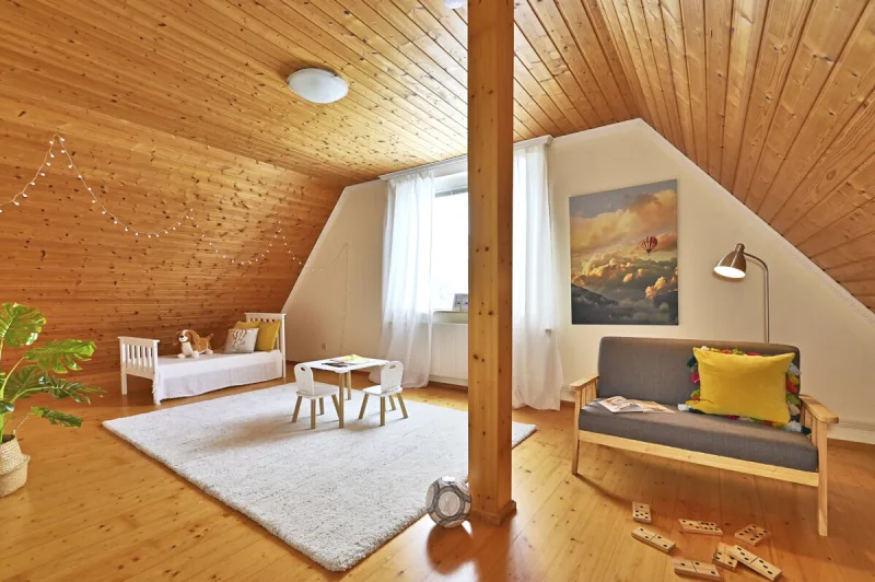 Ansicht · Wo Raum und Ruhe zusammenkommen – ein Haus mit Charme! · Bild 14 von 22 · IMMO Holm