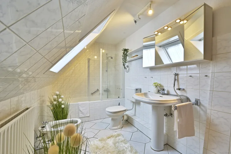 Ansicht · Wo Raum und Ruhe zusammenkommen – ein Haus mit Charme! · Bild 19 von 22 · IMMO Holm