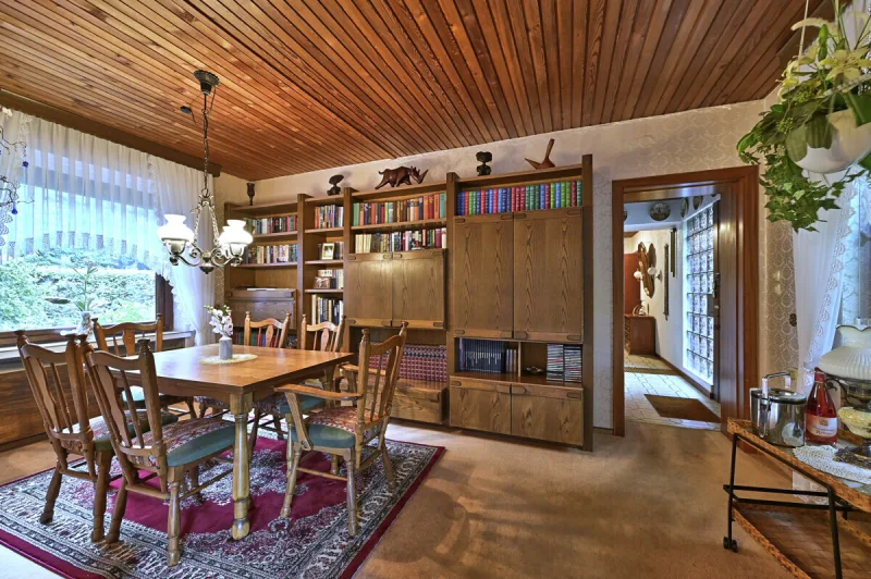 Ansicht · Am Waldrand – Einfamilienhaus mit Einliegerwohnung · Bild 9 von 13 · IMMO Holm