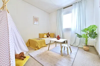 Ansicht · Wohnen auf einer Ebene – Familienbungalow mit Garten & Potenzial · Bild 4 von 16 · IMMO Holm