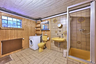 Ansicht · Wohnen auf einer Ebene – Familienbungalow mit Garten & Potenzial · Bild 14 von 16 · IMMO Holm