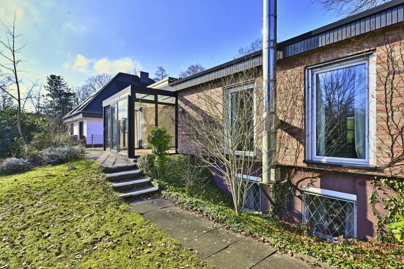 Ansicht · Wohnen auf einer Ebene – Familienbungalow mit Garten & Potenzial · Bild 16 von 16 · IMMO Holm