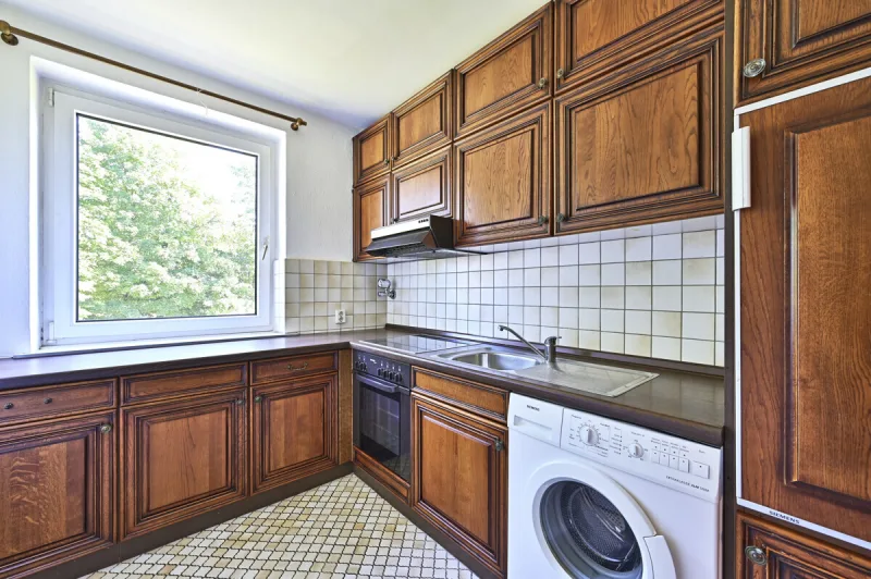 Ansicht · Charmante 3-Zimmer-Wohnung - Südbalkon, Garage & Platz für Ideen · Bild 14 von 18 · IMMO Holm