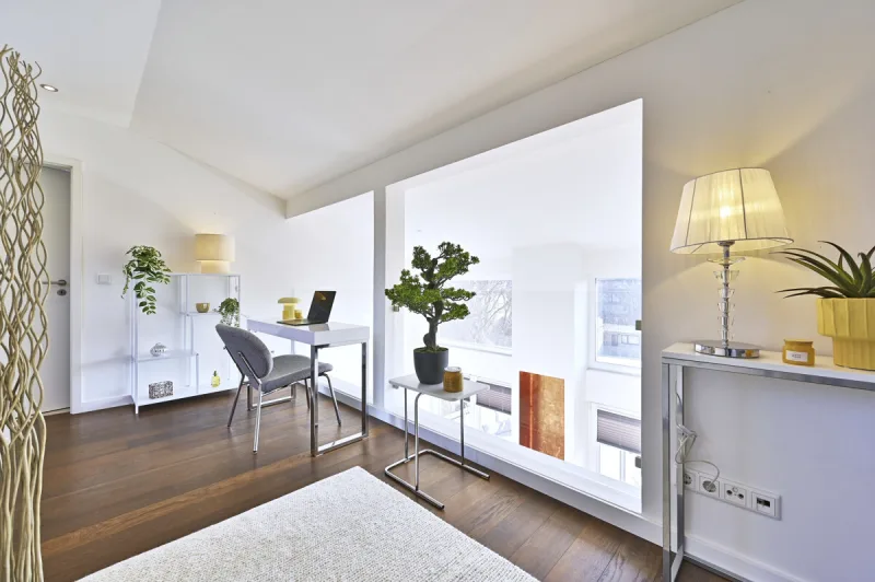 Ansicht · Stilvolle Eleganz - Neuwertige Galeriewohnung in Barmbek-Süd · Bild 11 von 20 · IMMO Holm