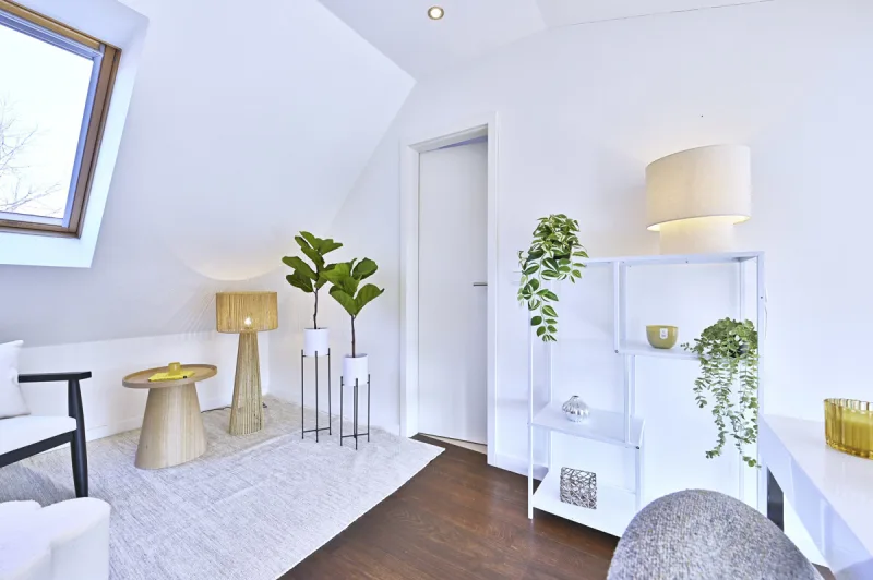 Ansicht · Stilvolle Eleganz - Neuwertige Galeriewohnung in Barmbek-Süd · Bild 13 von 20 · IMMO Holm