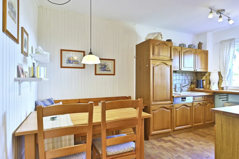 Ansicht · Großzügiges Reihenendhaus nahe Liether Wald – ideal für Familien · Bild 4 von 16 · IMMO Holm