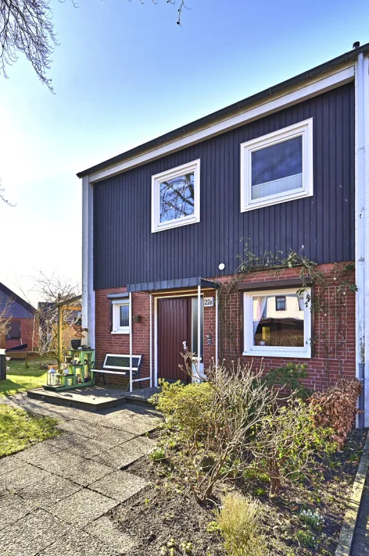 Ansicht · Großzügiges Reihenendhaus nahe Liether Wald – ideal für Familien · Bild 16 von 16 · IMMO Holm