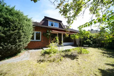 Ansicht · Beste Lage für die Familie - Reihenendhaus in der Moorwegsiedlung · Bild 22 von 25 · IMMO Holm