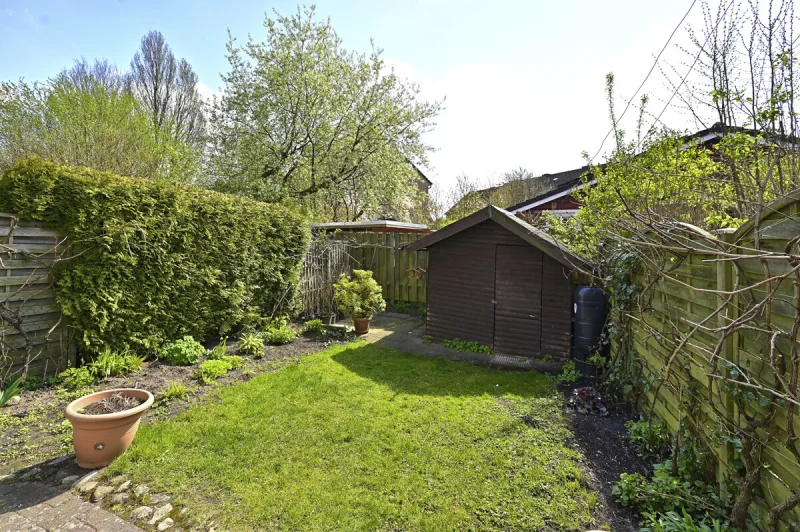 Ansicht · Vermietetes Reihenmittelhaus in schöner Lage von Appen · Bild 3 von 11 · IMMO Holm