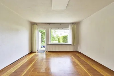 Ansicht · Reihenmittelhaus mit Zukunft – vom Alten zum Eigenen · Bild 5 von 22 · IMMO Holm