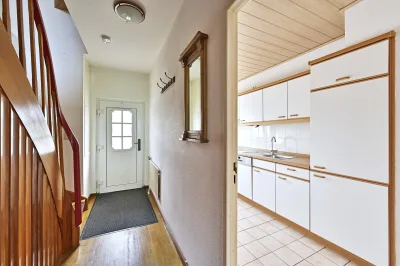 Ansicht · Reihenmittelhaus mit Zukunft – vom Alten zum Eigenen · Bild 8 von 22 · IMMO Holm