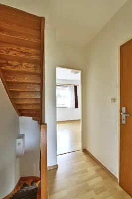 Ansicht · Reihenmittelhaus mit Zukunft – vom Alten zum Eigenen · Bild 10 von 22 · IMMO Holm
