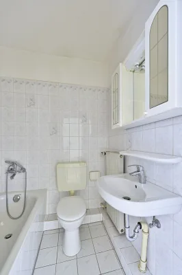 Ansicht · Reihenmittelhaus mit Zukunft – vom Alten zum Eigenen · Bild 16 von 22 · IMMO Holm